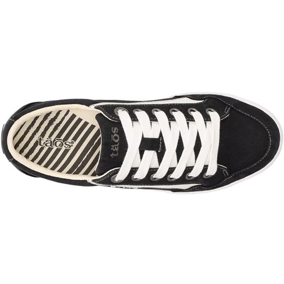 NWOB Taos Shooting Star | 7.5 Wide | Black/White Distressed - Picture 5 of 14